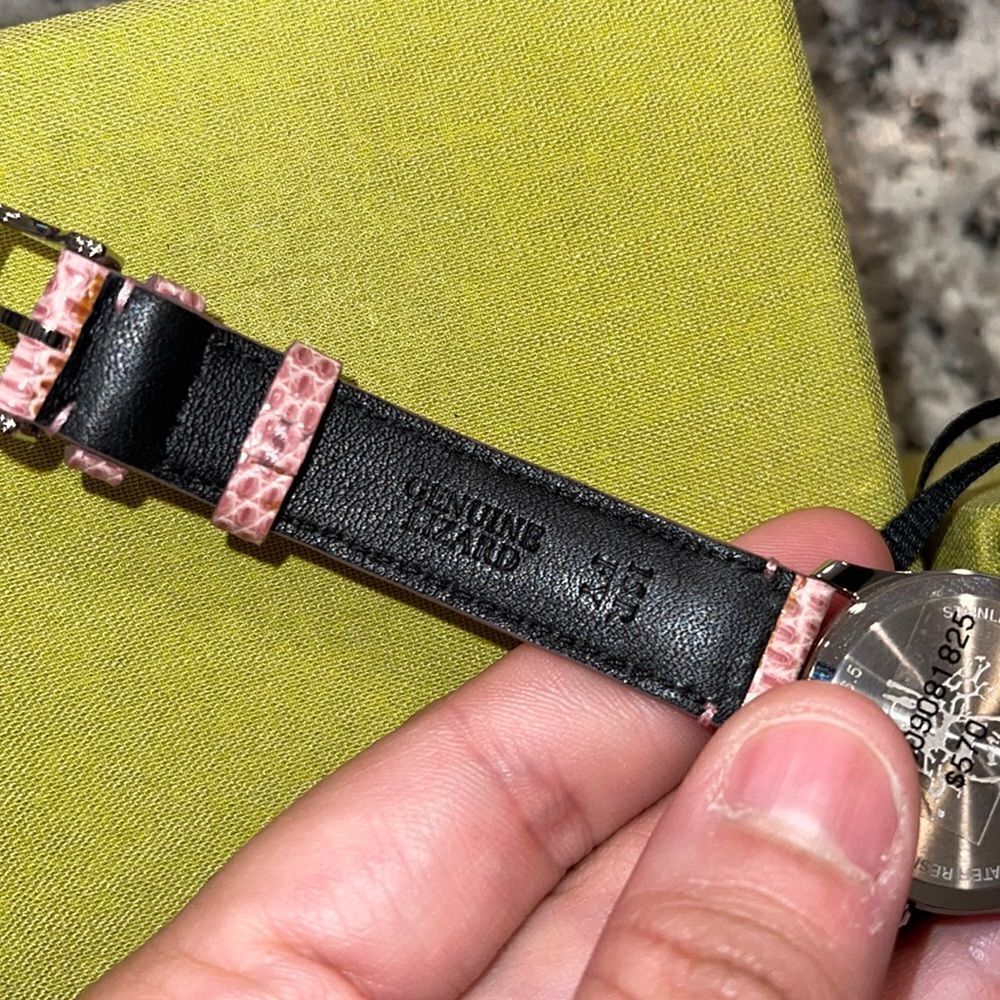 Gucci Pink Lizard Watch 29mm - Picture 5 of 5